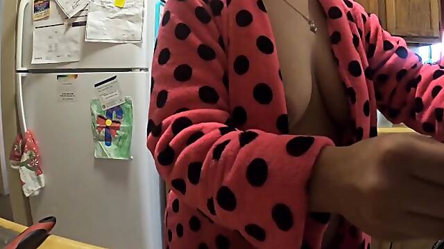 Wife cooking breakfast in her robe only flashing Tits and pussy