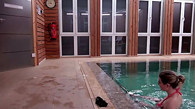 German Teen By Lifeguard - Blowjob In Swimming Pool cumshot