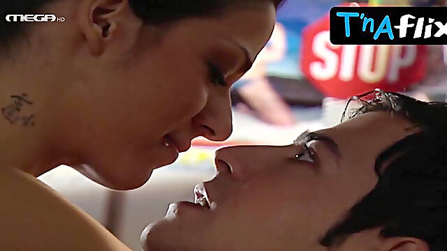 Ioanna Pilihou Underwear Scene in Eftyhismenoi Mazi