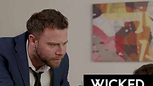 Liz Jordans Hot Breakroom Fuck After Spy Bust