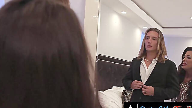 OUT OF THE FAMILY - Elizabeth Skylar Tests Groom By Making Him Eat Her Pussy Before Wedding