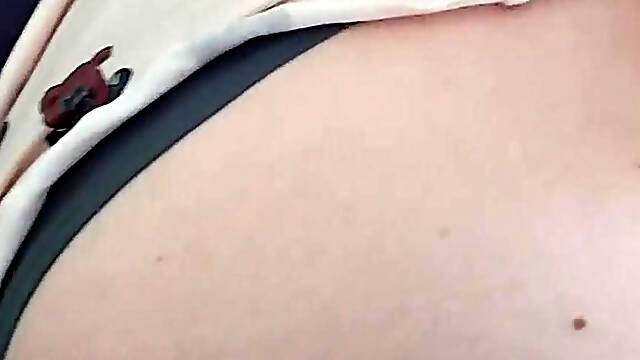 En mini short