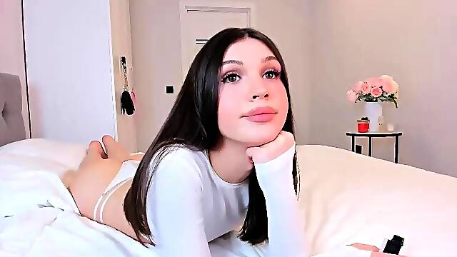 Blonde babe britney braces solo dildo masturbation