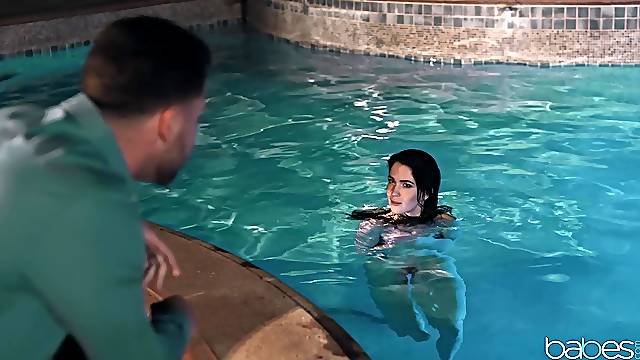 Evelyn Claire goes for a nude swim and gets fucked by a stranger