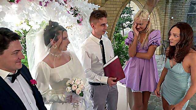 A hot russian bride Jane White got banged in the cowgirl pose