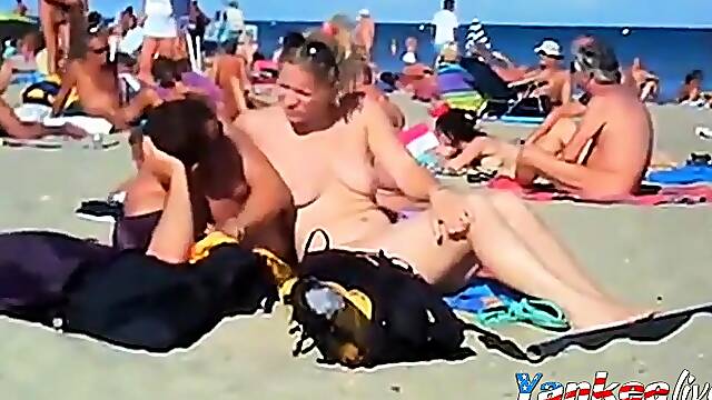 Swinger am Strand