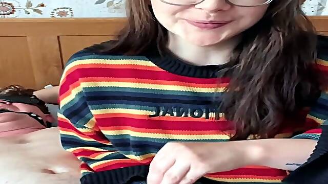 Amateur Webcam Teen Masturbates And Teases