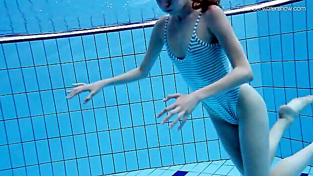 Cutesy loved one - teen (18+) scene - Underwater Show