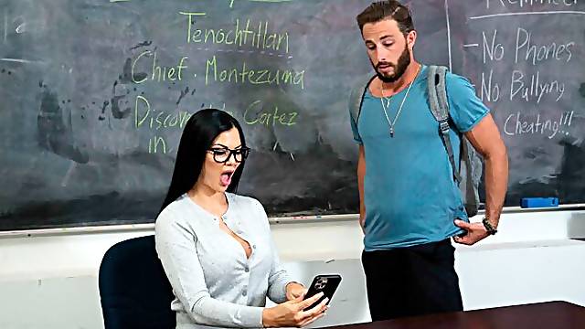 Sexy Professor Jasmine Jae teaches her student a lesson he wont forget
