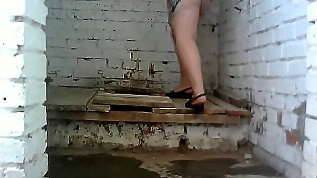 Chunky stranger white lady got her thick massive ass filmed on cam nude