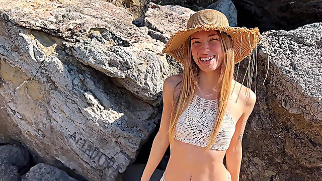 Slim Ukrainian model offers her subscriber to fuck her on the beach