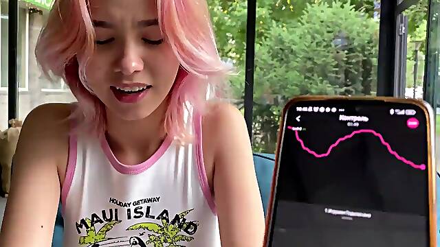 Walking downtown with his gf while she has vibrator inside