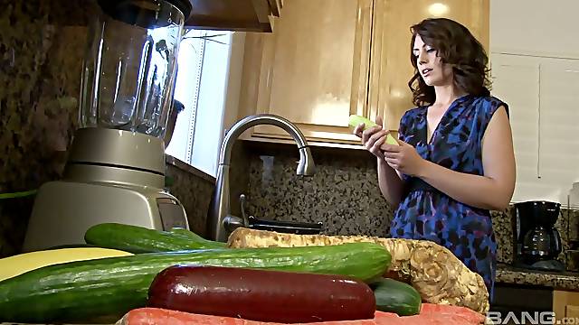 Sex-hungry hottie Sarah Shevon enjoys having cucumber DP sex in the kitchen
