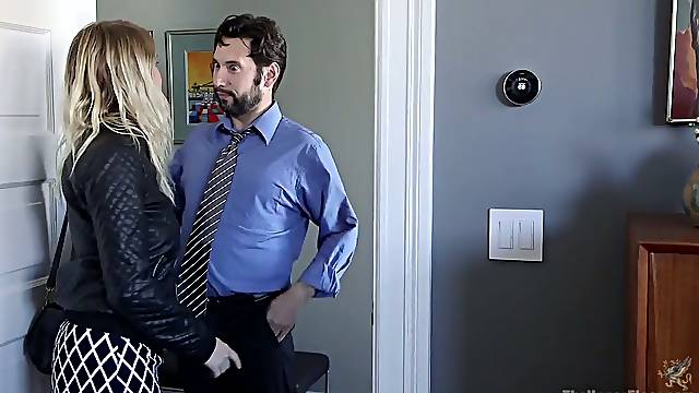 Horny wife Mona Wales and her perverted husband fuck tied up hooker