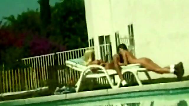 Lust Uberschreitet Jede Grenze Mit Frechen College-girls