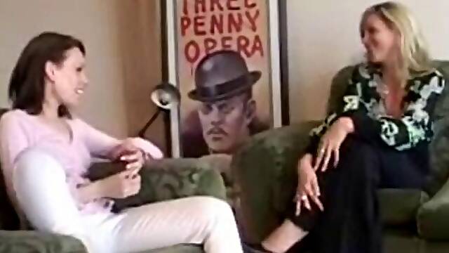 First time lesbian interview: Amateur, Milf Blonde Porn