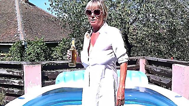 Pool Pounding DirtyMilfTina