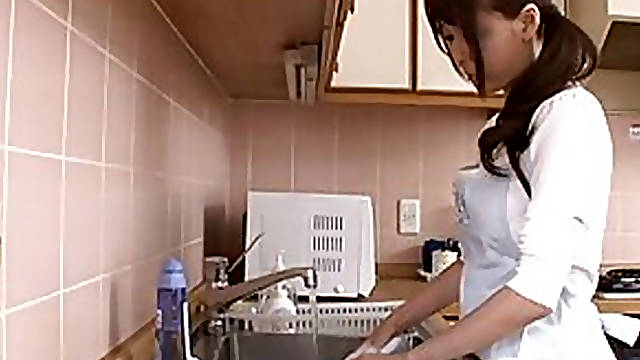 Huge squirting japanese mom