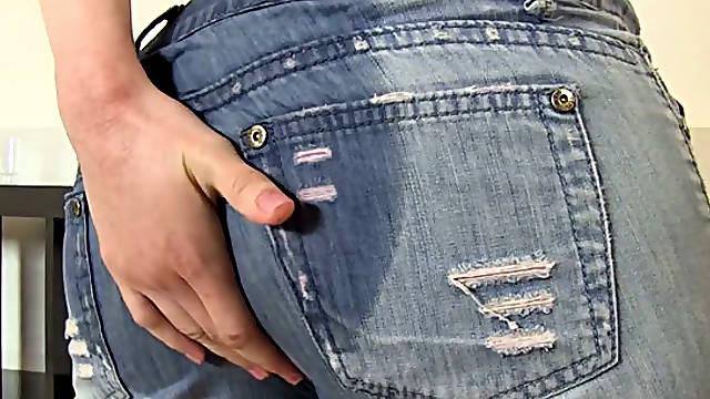 Perv babe Nancy pisses her new jeans after tasting her salty pee