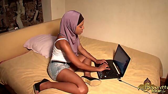 Muslim somali girl