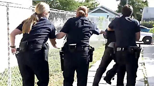 Filipina Amateur Takes Anal from Police Officer During Domestic Call