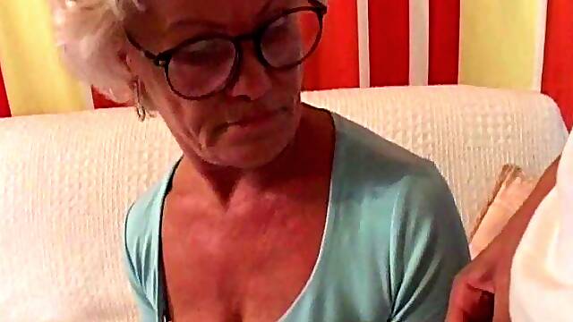Granny Effie fucks. Hairy mom in stockings gets her pussy pounded hard