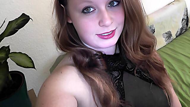 Watch this fiery redhead amateur babe bring herself to explosive orgasm with her favorite toys...