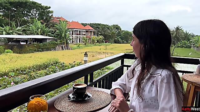 Eating pizza with cum on my face in a public cafe