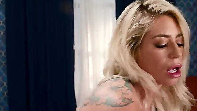 Bambi Blitz - Hot MILF Catches Voyeur And Fucks Him