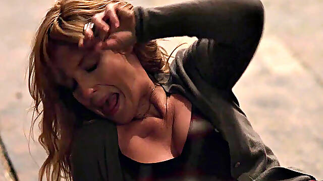 Kelly Reilly nude