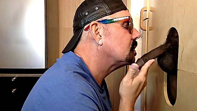 Raw Cock in the Glory Hole