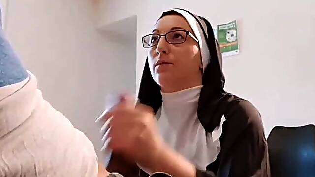 Le phantasme de se faire sucer par une nonne