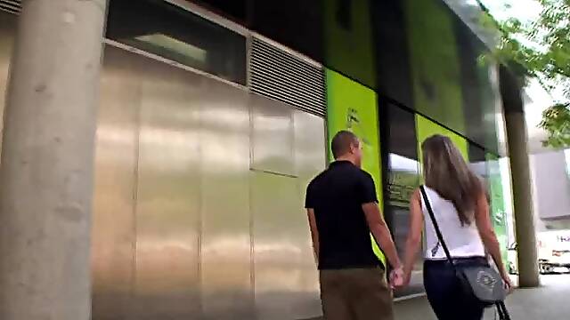 Samantha Bee Couple Swap Outdoor