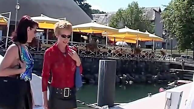 Matures partouzees sur un bateau