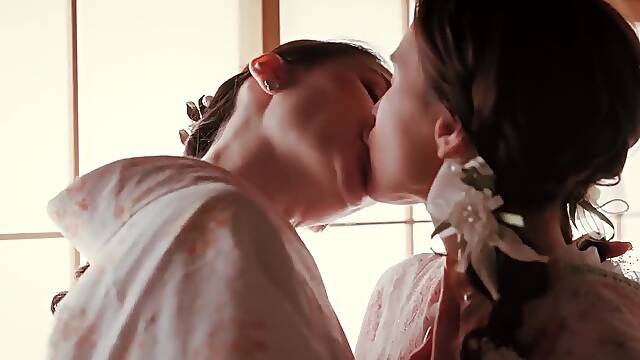 Sensual Geishas Leona Mia, Kinsley White Pussy Play#8