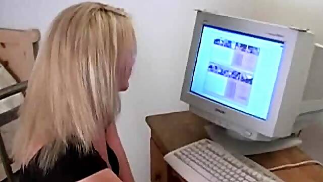 Horny girl masturbates whiel watching porn