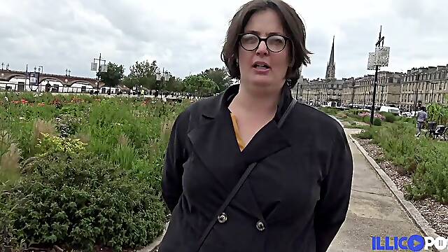 Barbara, wicked and round, cheats on her boyfriend for a worthwhile sodomy