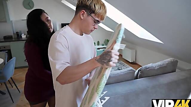 VIP4K. I'll train u how to Clean and Screw