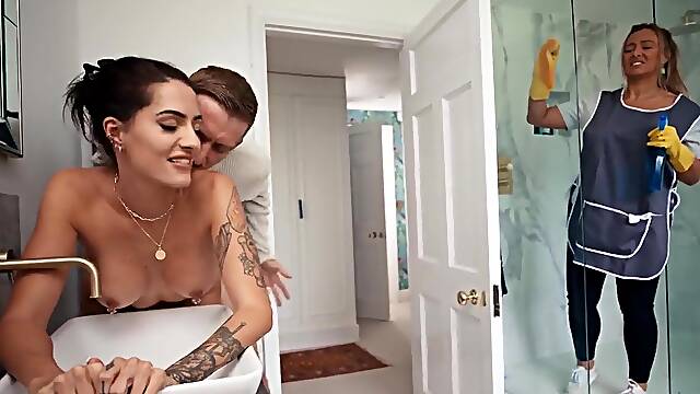 Brazzers - a Worthy Maid Coco Bae Can Clearn Cum off a Wang