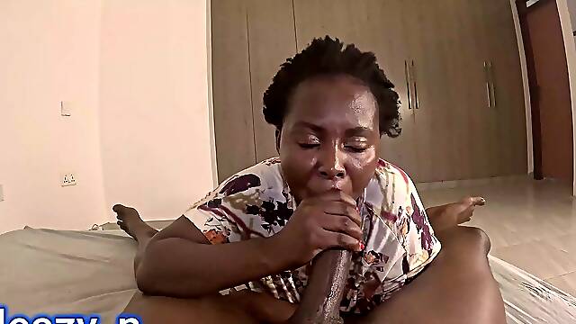 Maid Sneaked To Suck Jock