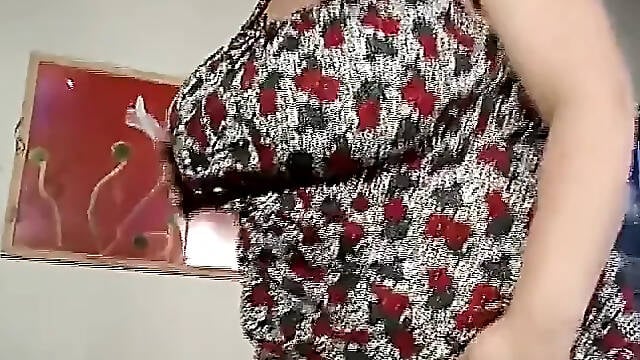Nasty Bulky Uses Sex toy