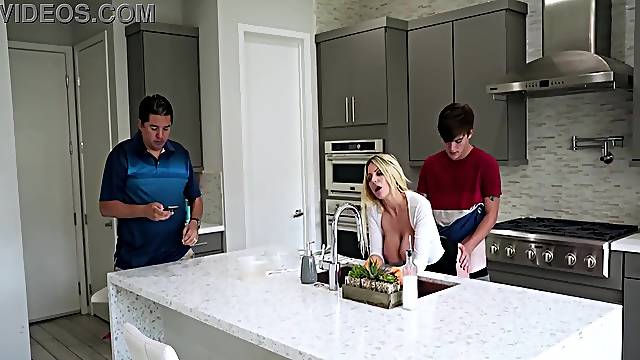 Blond Stepmom Gets Fucked By Stepson During The Time That Doing Dishes In Kitchen (Brooklyn Follow)