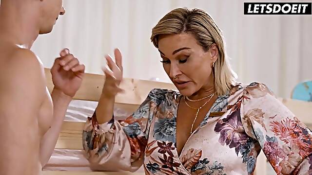 TOP 5 LETSDOEIT EXPERIENCED MILFS COMPILATION