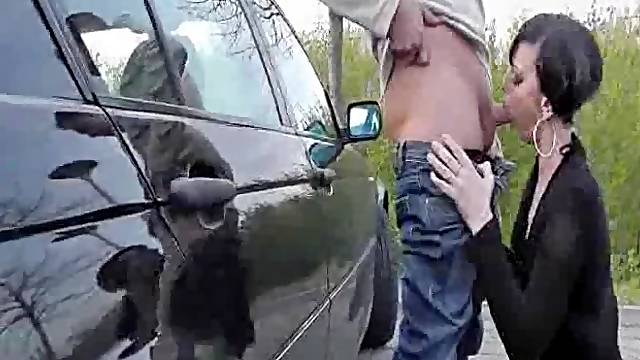 Street hooker fist fucked in public