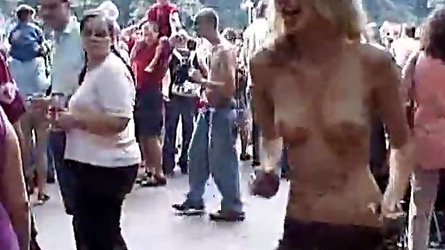 Girls dancing naked in public