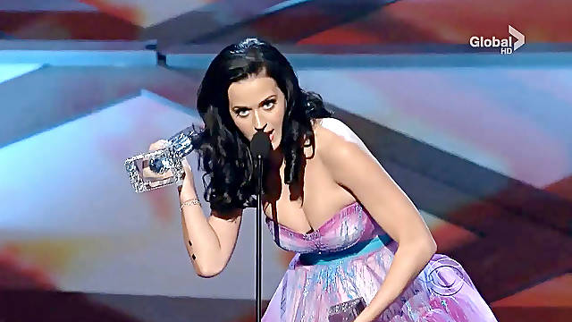 Katy Perry jerk Off compete