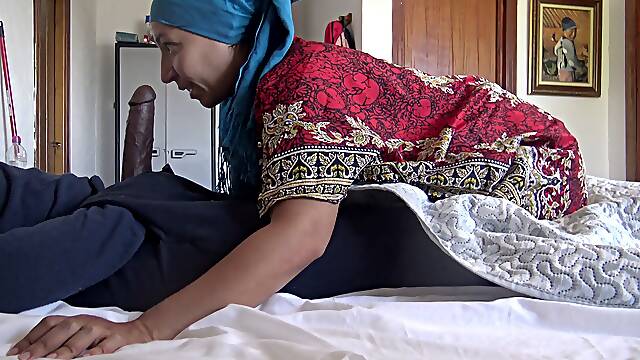 Naughty Turkish motel Maid Has Her first-ever giant Black Cock Experience