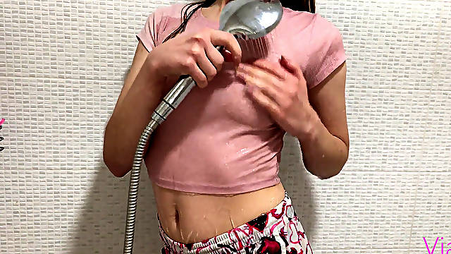 Drilled Stepsister In humid T-t-shirt In Shower - Via Hub