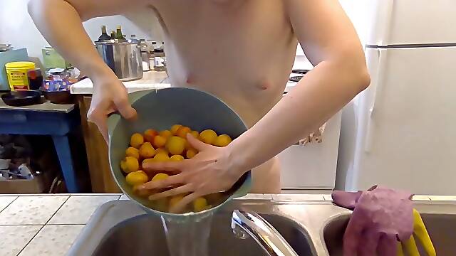 Rockin Bush ginger-haired catapults OUT NAKED! nude in the Kitchen Episode 44