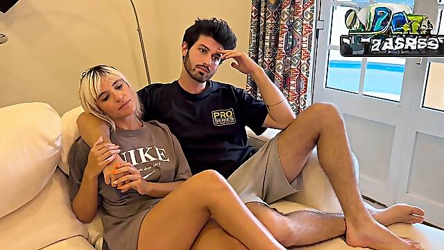 COUPLE SWAP BRAZIL X PORTUGAL - I HAD SEX WITH MY brazilian FRIENDS gf AND HE banged MINE - WITH ITSXLILIX